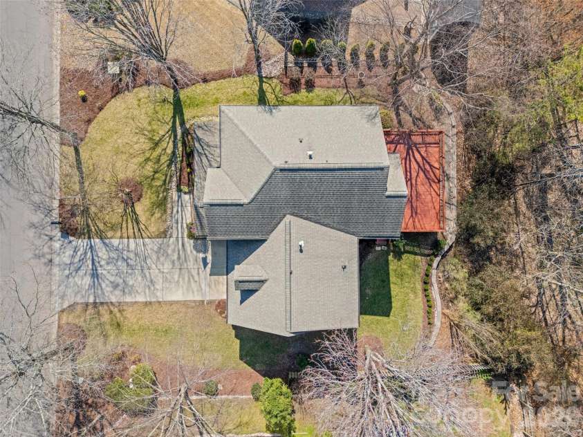 1039 Hunters Run Drive, Tega Cay, SC 29708.  MLS# CAR4384009, YatesRealty ID 24745. 