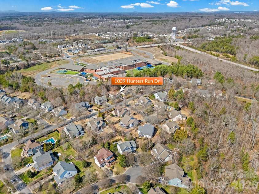 1039 Hunters Run Drive, Tega Cay, SC 29708.  MLS# CAR4384009, YatesRealty ID 24745. 