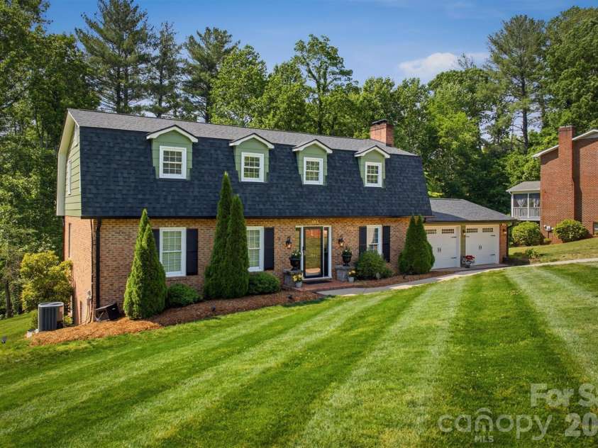 103 Wedgewood Court, Morganton, NC 28655.  MLS# CAR4383886, YatesRealty ID 24746. 