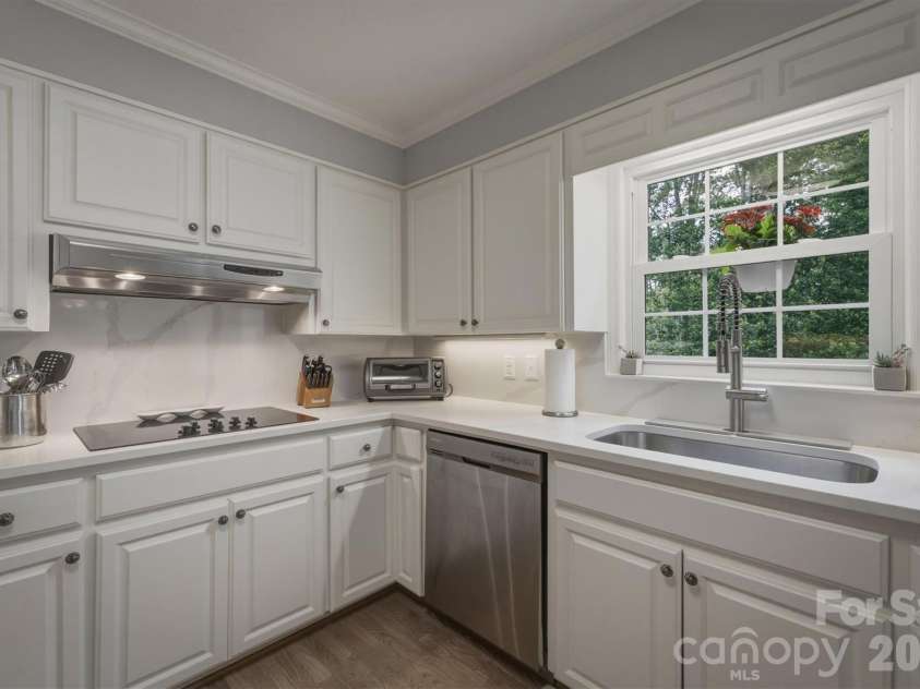 103 Wedgewood Court, Morganton, NC 28655.  MLS# CAR4383886, YatesRealty ID 24746. 