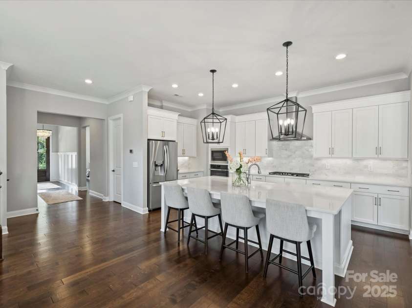 822 River Oaks Lane, Charlotte, NC 28226.  MLS# CAR4271623, YatesRealty ID 24746. Kitchen