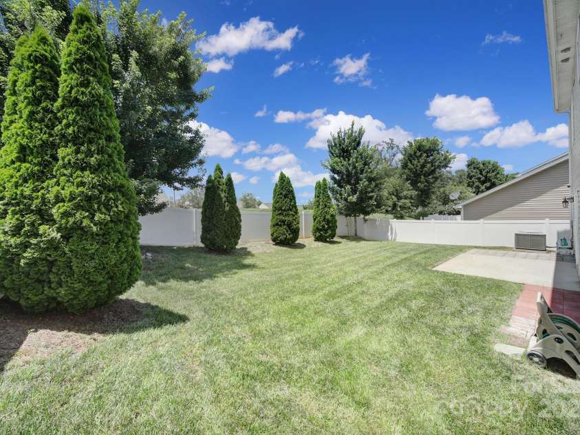 1051 Albany Park Drive, Fort Mill, SC 29715.  MLS# CAR4273686, YatesRealty ID 24748. Back Yard