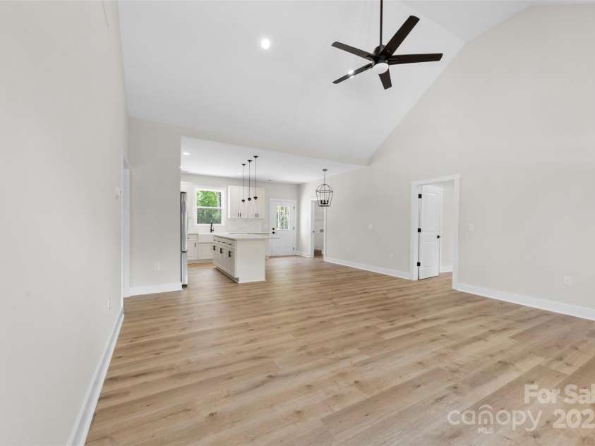 109 Darvee Road, Blacksburg, SC 29702.  MLS# CAR4255858, YatesRealty ID 24749. 