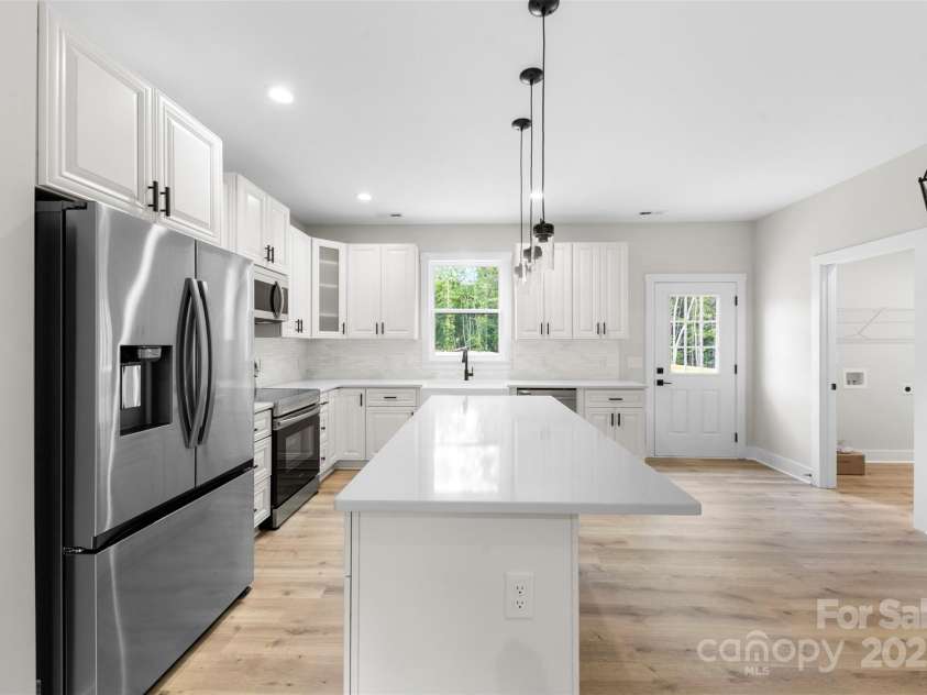 109 Darvee Road, Blacksburg, SC 29702.  MLS# CAR4255858, YatesRealty ID 24749. 