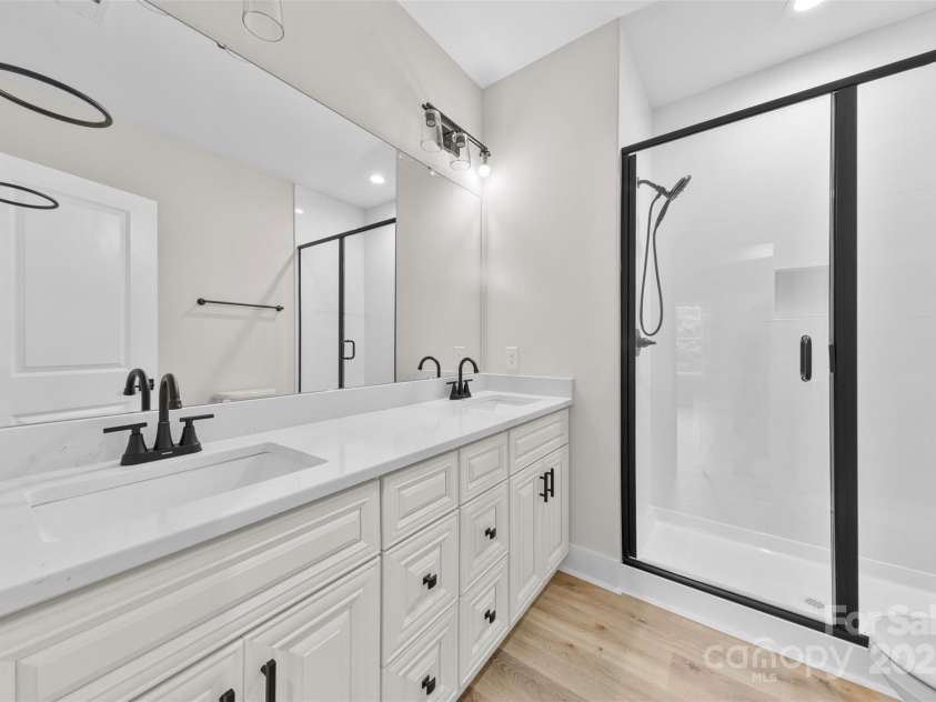 109 Darvee Road, Blacksburg, SC 29702.  MLS# CAR4255858, YatesRealty ID 24749. 