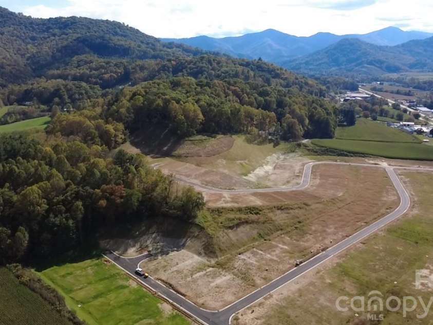 25 Cora View Trail, Waynesville, NC 28785.  MLS# CAR4354300, YatesRealty ID 24749. Community overview
