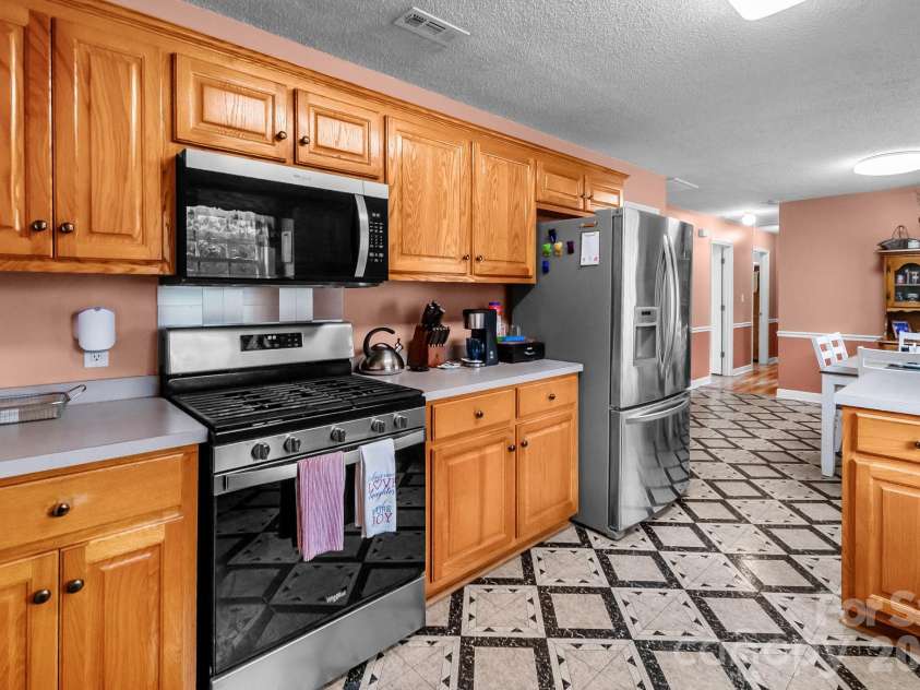 2795 Cane Mill Road, Lancaster, SC 29720.  MLS# CAR4394678, YatesRealty ID 2475. 