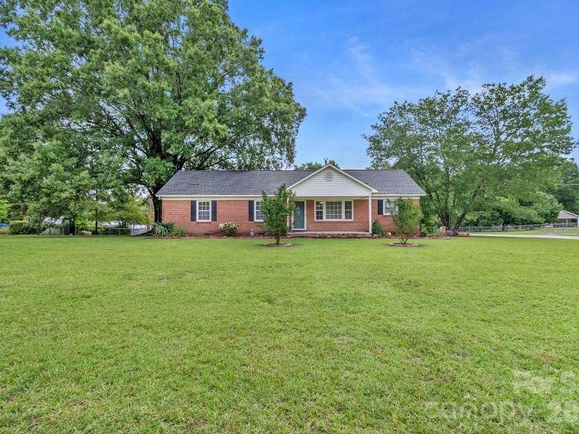 2795 Cane Mill Road, Lancaster, SC 29720.  MLS# CAR4394678, YatesRealty ID 2475. 