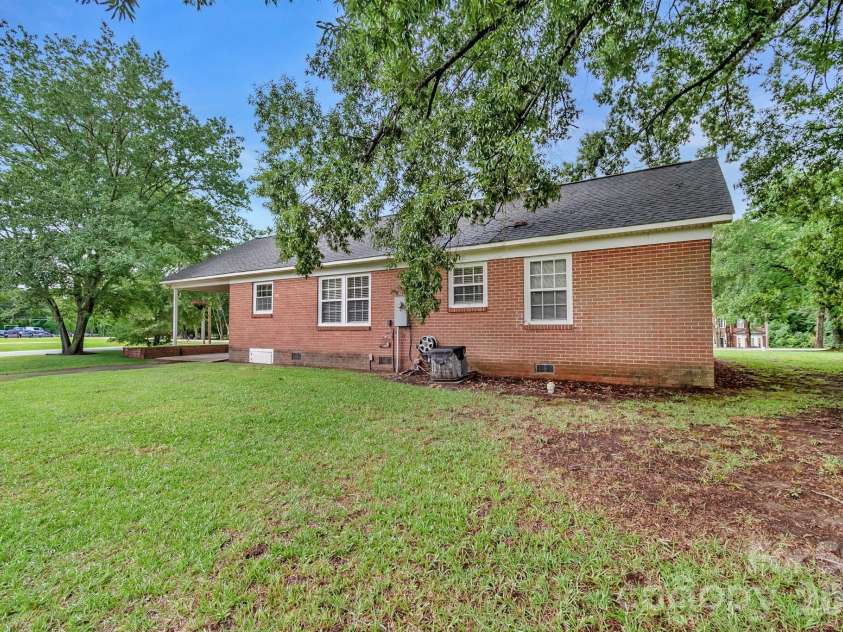 2795 Cane Mill Road, Lancaster, SC 29720.  MLS# CAR4394678, YatesRealty ID 2475. 
