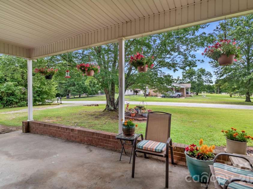 2795 Cane Mill Road, Lancaster, SC 29720.  MLS# CAR4394678, YatesRealty ID 2475. 