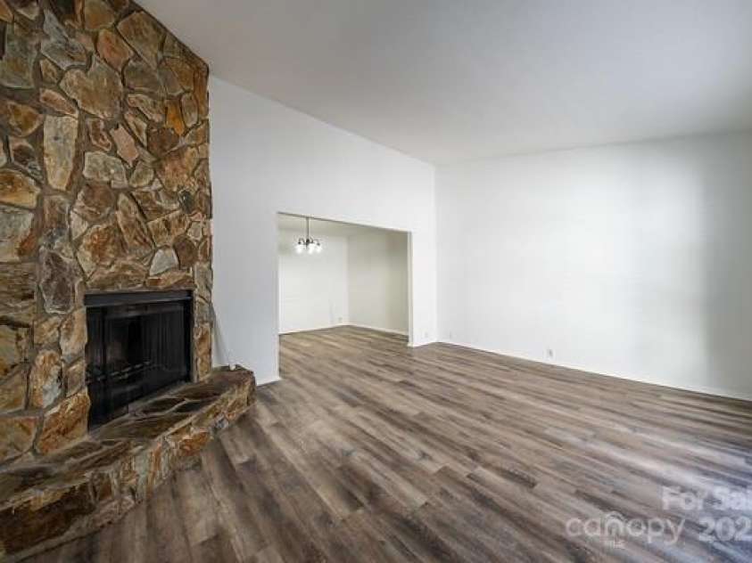 7151 Stonington Lane, Charlotte, NC 28227.  MLS# CAR4216068, YatesRealty ID 2475. 