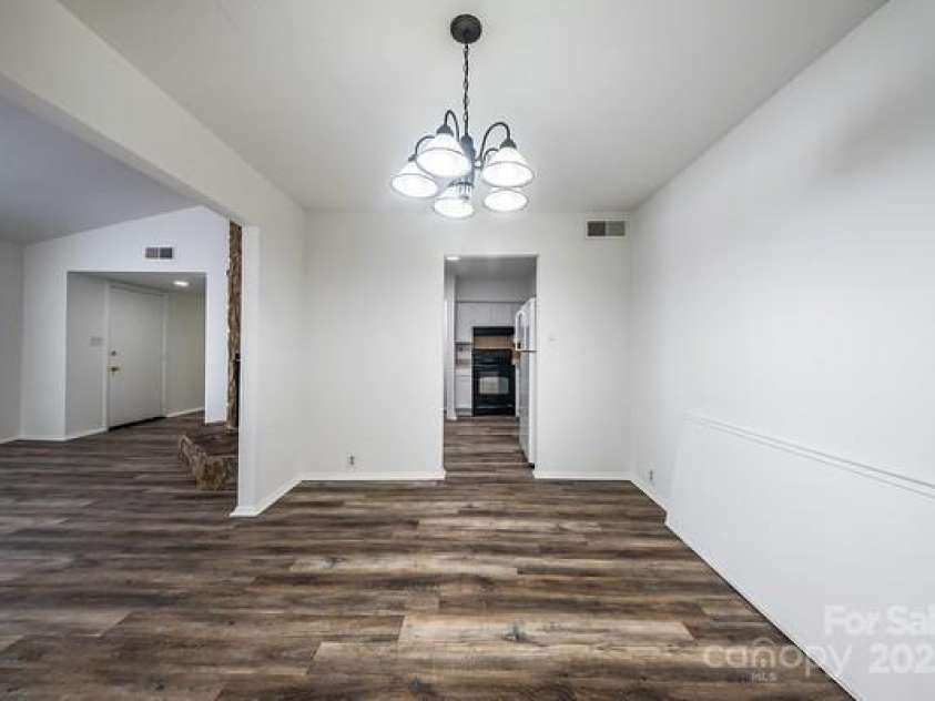 7151 Stonington Lane, Charlotte, NC 28227.  MLS# CAR4216068, YatesRealty ID 2475. 