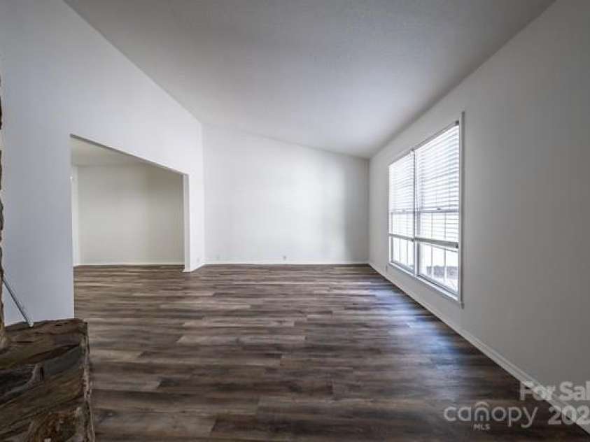 7151 Stonington Lane, Charlotte, NC 28227.  MLS# CAR4216068, YatesRealty ID 2475. 