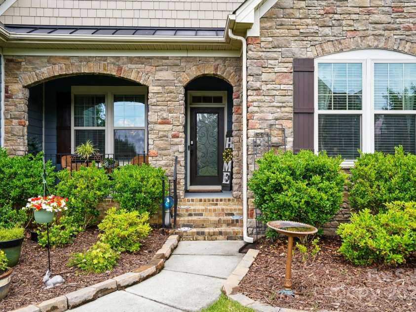 10903 Skymont Drive, Huntersville, NC 28078.  MLS# CAR4263999, YatesRealty ID 24750. 