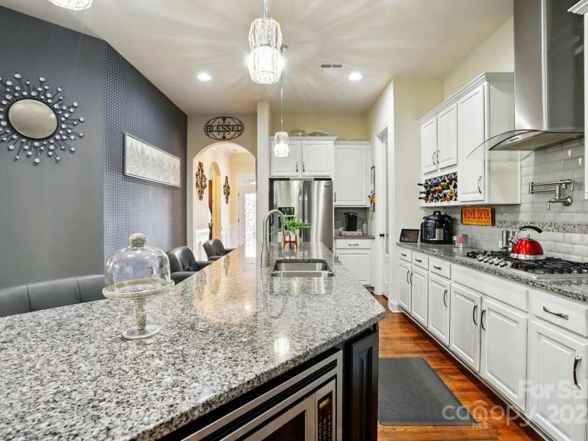 10903 Skymont Drive, Huntersville, NC 28078.  MLS# CAR4263999, YatesRealty ID 24750. 