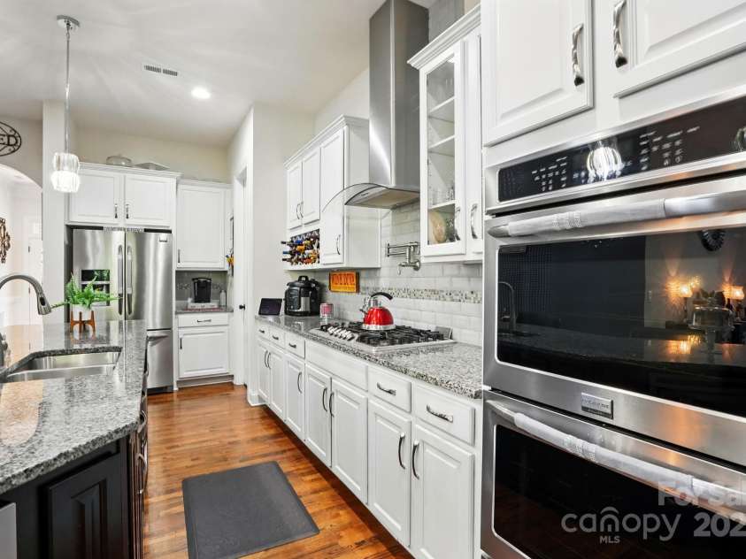 10903 Skymont Drive, Huntersville, NC 28078.  MLS# CAR4263999, YatesRealty ID 24750. 
