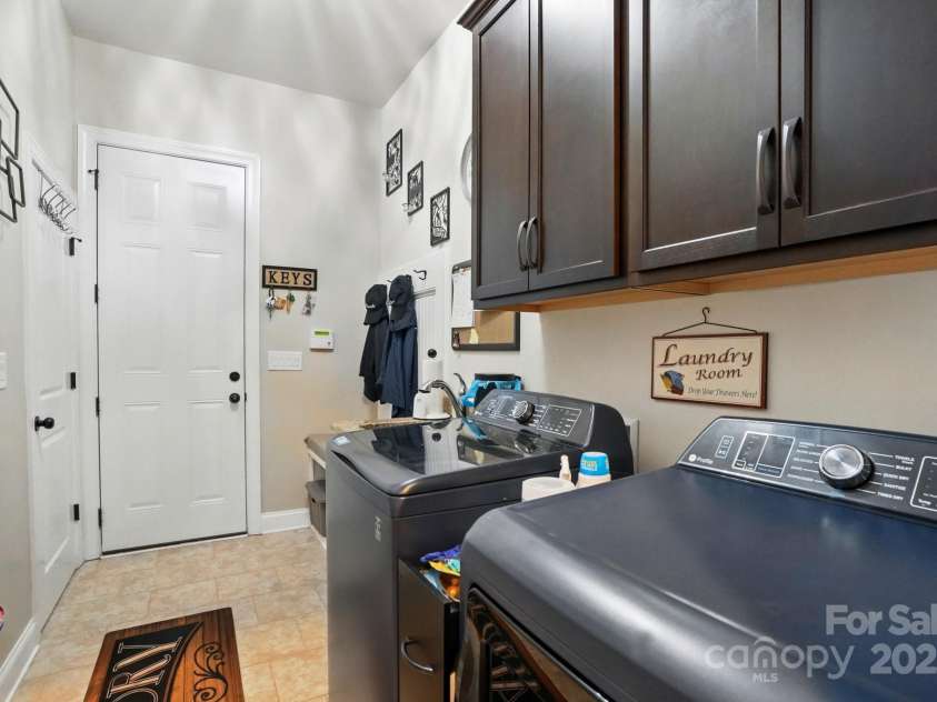 10903 Skymont Drive, Huntersville, NC 28078.  MLS# CAR4263999, YatesRealty ID 24750. 