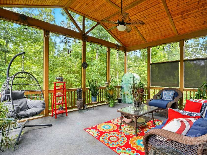 10903 Skymont Drive, Huntersville, NC 28078.  MLS# CAR4263999, YatesRealty ID 24750. 