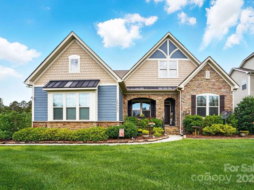 10903 Skymont Drive, Huntersville, NC 28078.  MLS# CAR4263999, YatesRealty ID 24750. 