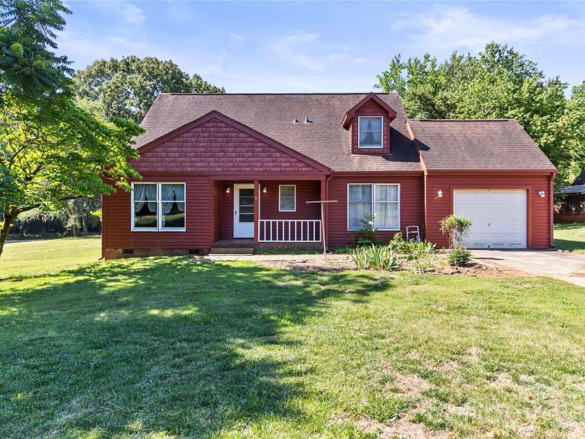 7101 Rock Island Road, Charlotte, NC 28278.  MLS# CAR4380273, YatesRealty ID 24751. 