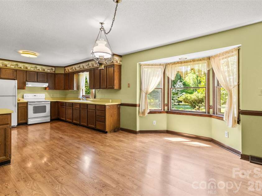 7101 Rock Island Road, Charlotte, NC 28278.  MLS# CAR4380273, YatesRealty ID 24751. 