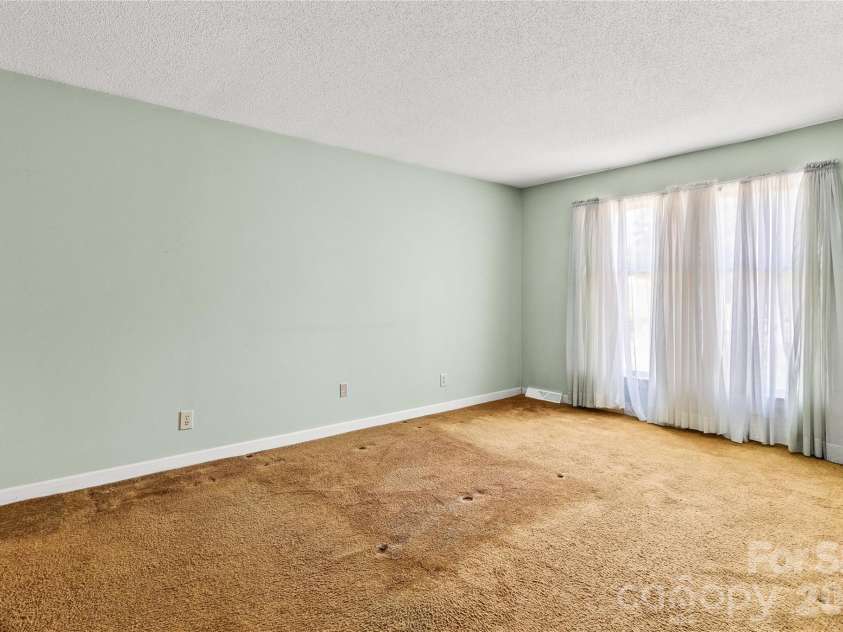 7101 Rock Island Road, Charlotte, NC 28278.  MLS# CAR4380273, YatesRealty ID 24751. 
