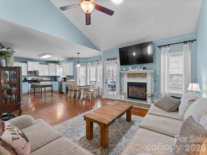 163 Oak Apple Lane, Hendersonville, NC 28792.  MLS# CAR4354039, YatesRealty ID 24752. 