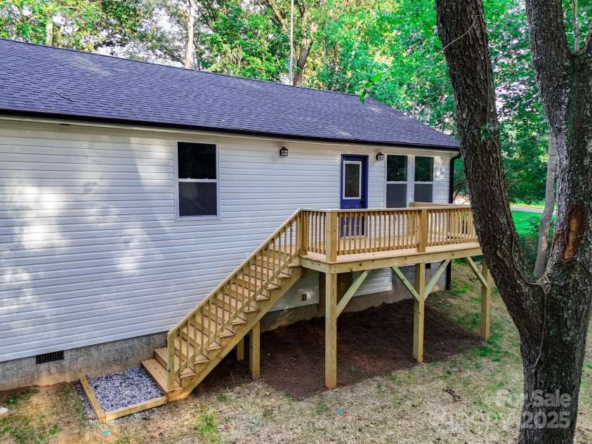 9 Silent Place, Asheville, NC 28806.  MLS# CAR4251708, YatesRealty ID 24752. 