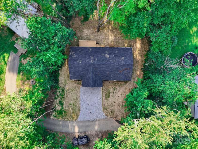 9 Silent Place, Asheville, NC 28806.  MLS# CAR4251708, YatesRealty ID 24752. 