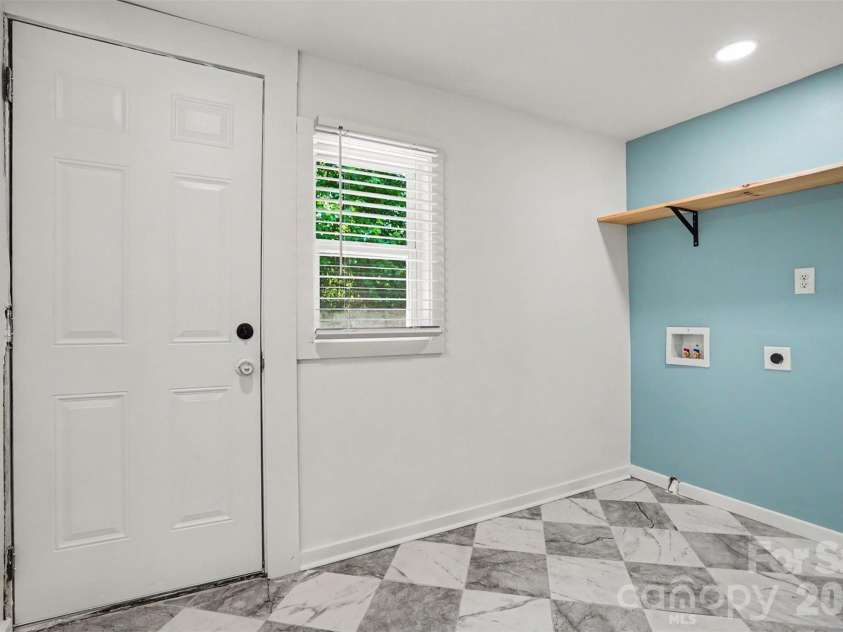 4118 Glory Street, Charlotte, NC 28206.  MLS# CAR4378131, YatesRealty ID 24753. Laundry Room