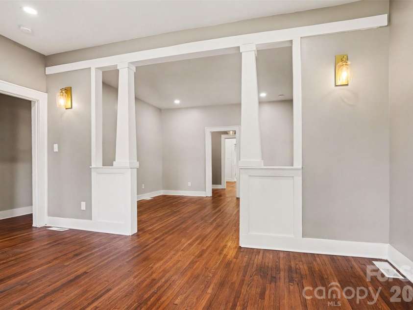 4118 Glory Street, Charlotte, NC 28206.  MLS# CAR4378131, YatesRealty ID 24753. Living into Dining Room