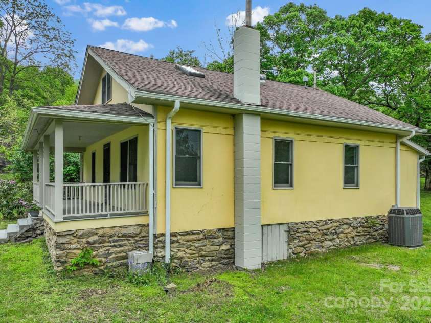 443 OX CREEK Road, Weaverville, NC 28787.  MLS# CAR4251407, YatesRealty ID 24753. 