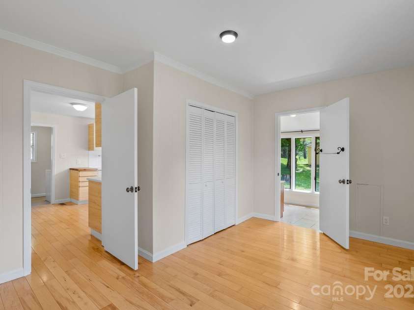 443 OX CREEK Road, Weaverville, NC 28787.  MLS# CAR4251407, YatesRealty ID 24753. 