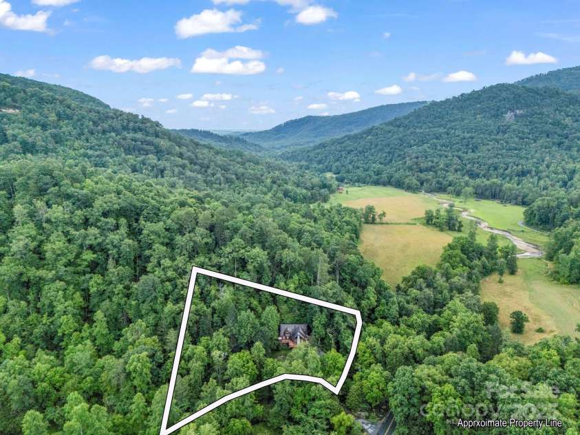 120 Rocky Mountain Drive, Lake Lure, NC 28746.  MLS# CAR4263673, YatesRealty ID 24754. 