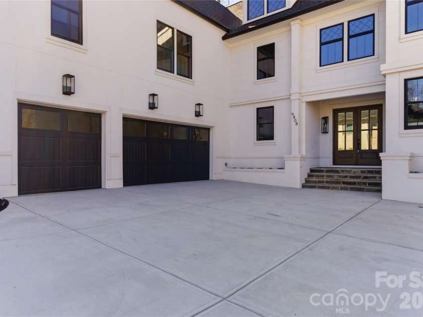 9408 Greyson Ridge Drive, Charlotte, NC 28277.  MLS# CAR4354369, YatesRealty ID 24754. 3 car garage