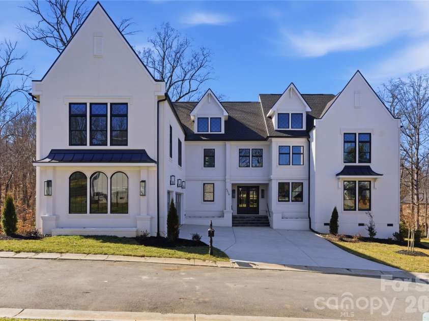 9408 Greyson Ridge Drive, Charlotte, NC 28277.  MLS# CAR4354369, YatesRealty ID 24754. 