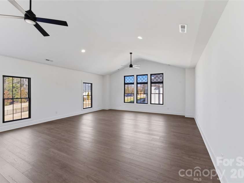 9408 Greyson Ridge Drive, Charlotte, NC 28277.  MLS# CAR4354369, YatesRealty ID 24754. 