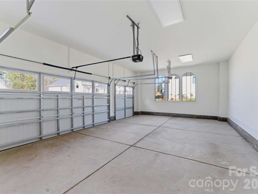 9408 Greyson Ridge Drive, Charlotte, NC 28277.  MLS# CAR4354369, YatesRealty ID 24754. Garage