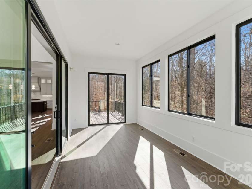 9408 Greyson Ridge Drive, Charlotte, NC 28277.  MLS# CAR4354369, YatesRealty ID 24754. Sunroom