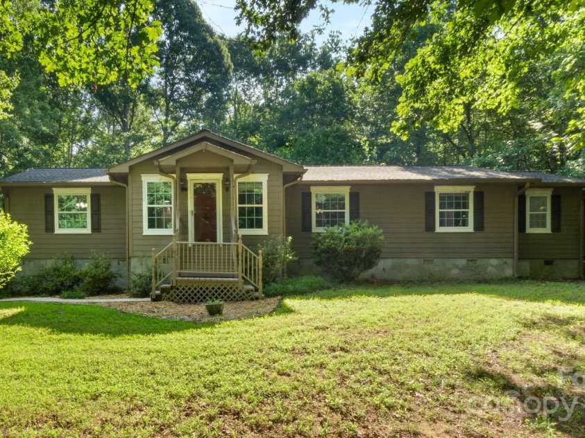 8321 Walkup Road, Waxhaw, NC 28173.  MLS# CAR4261556, YatesRealty ID 24755. 