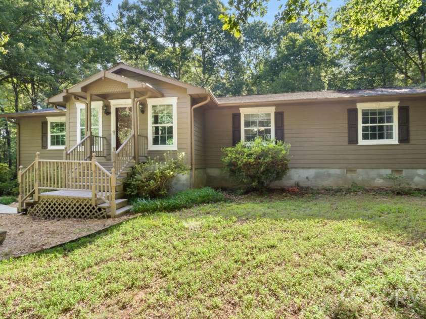 8321 Walkup Road, Waxhaw, NC 28173.  MLS# CAR4261556, YatesRealty ID 24755. 