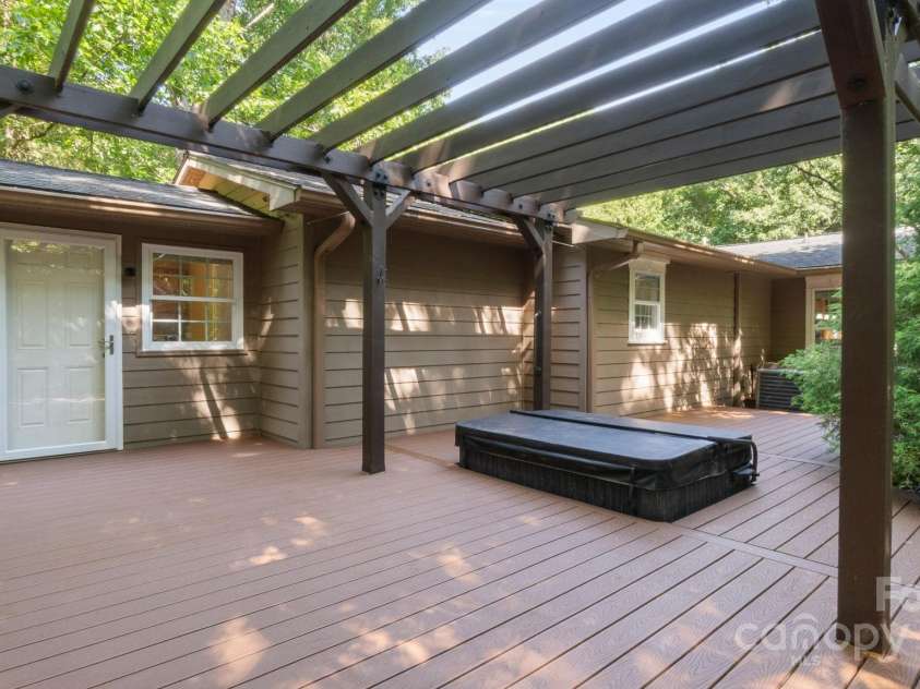 8321 Walkup Road, Waxhaw, NC 28173.  MLS# CAR4261556, YatesRealty ID 24755. 