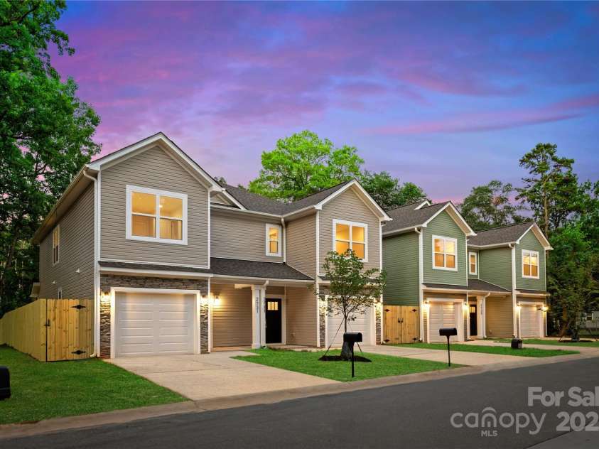 2723 Capitol Drive, Charlotte, NC 28208.  MLS# CAR4269329, YatesRealty ID 24758. Representation