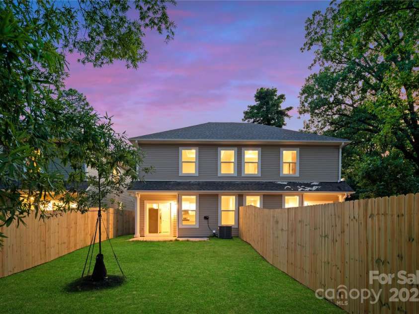 2723 Capitol Drive, Charlotte, NC 28208.  MLS# CAR4269329, YatesRealty ID 24758. Representation