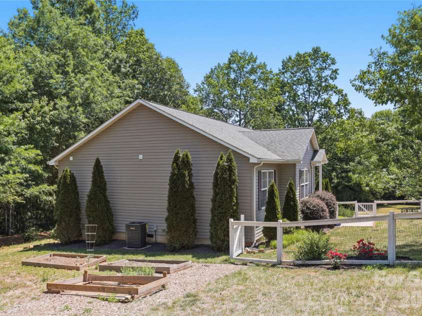 412 Lewis Road, Rutherfordton, NC 28139.  MLS# CAR4385364, YatesRealty ID 24759. 