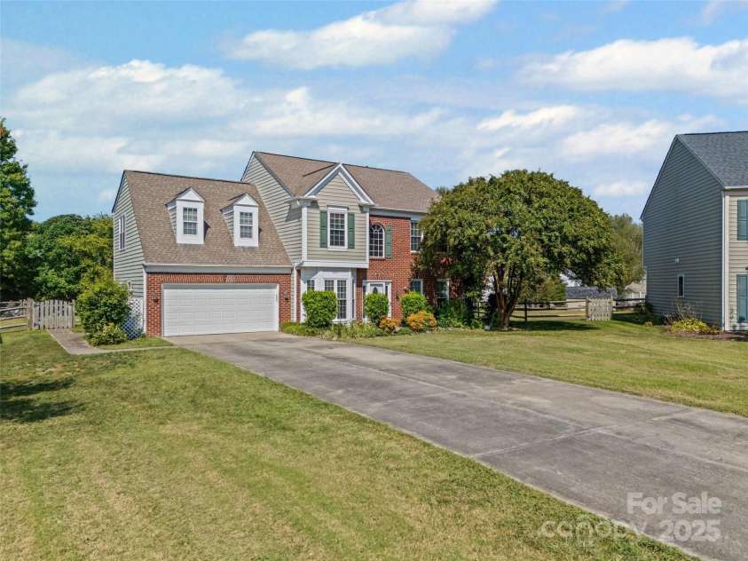 5899 Crimson Oak Court, Harrisburg, NC 28075.  MLS# CAR4302155, YatesRealty ID 2476. 