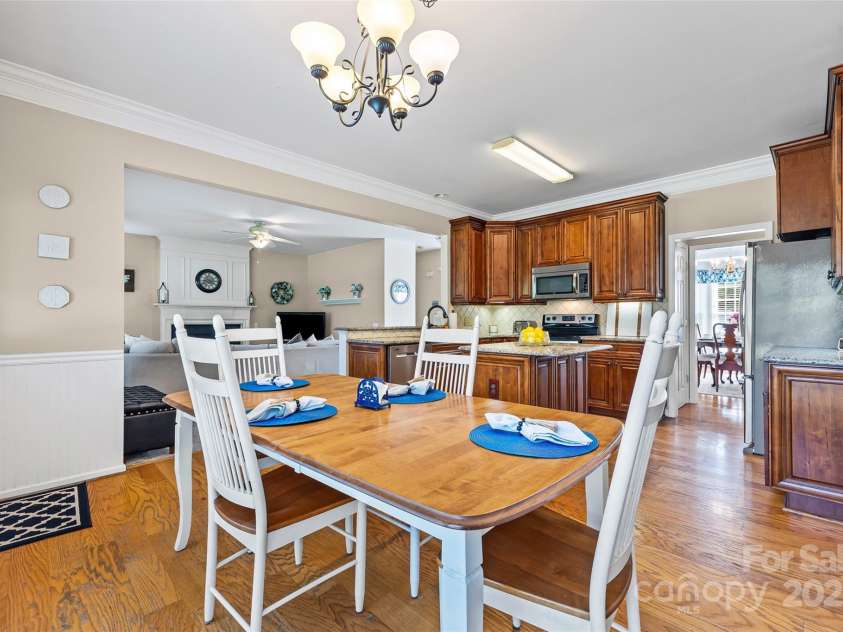 5899 Crimson Oak Court, Harrisburg, NC 28075.  MLS# CAR4302155, YatesRealty ID 2476. Breakfast Area