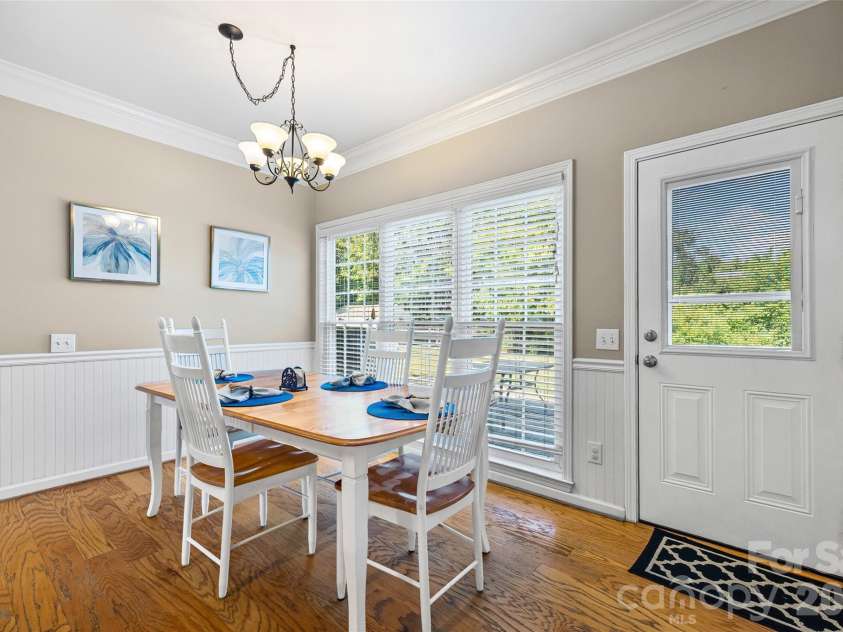 5899 Crimson Oak Court, Harrisburg, NC 28075.  MLS# CAR4302155, YatesRealty ID 2476. Breakfast Area