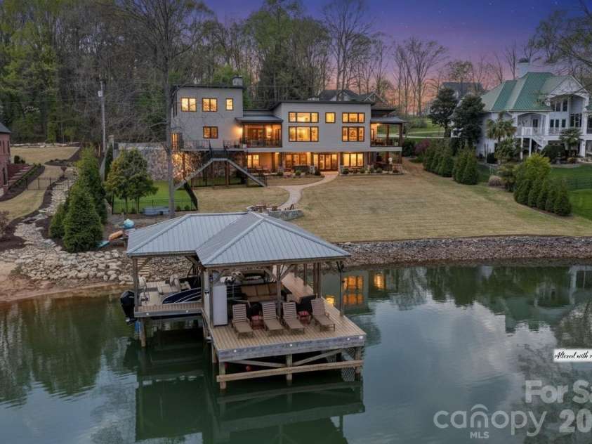 644 Normandy Road, Mooresville, NC 28117.  MLS# CAR4363129, YatesRealty ID 24760. 