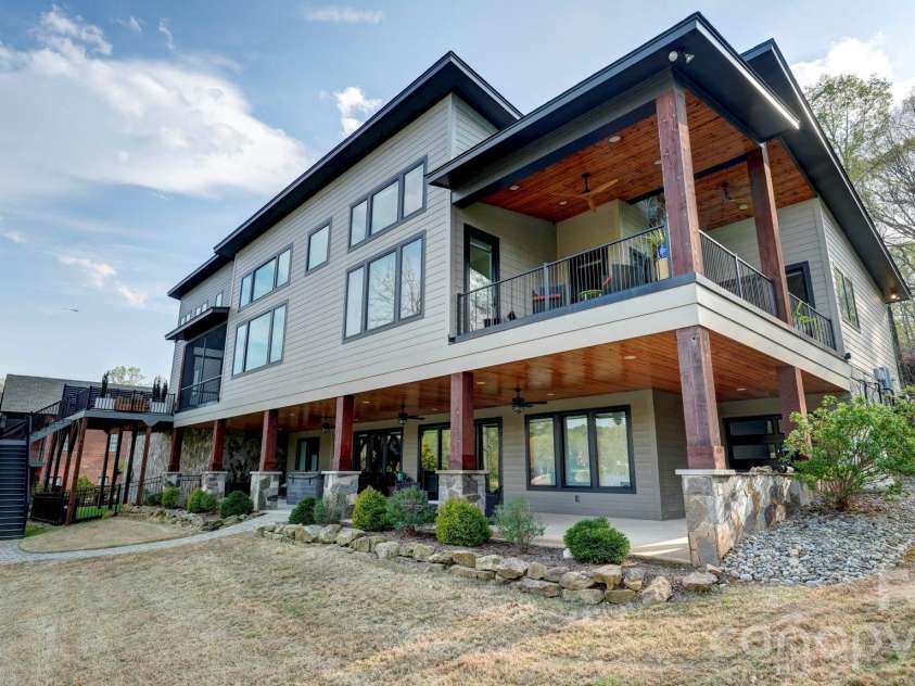 644 Normandy Road, Mooresville, NC 28117.  MLS# CAR4363129, YatesRealty ID 24760. 